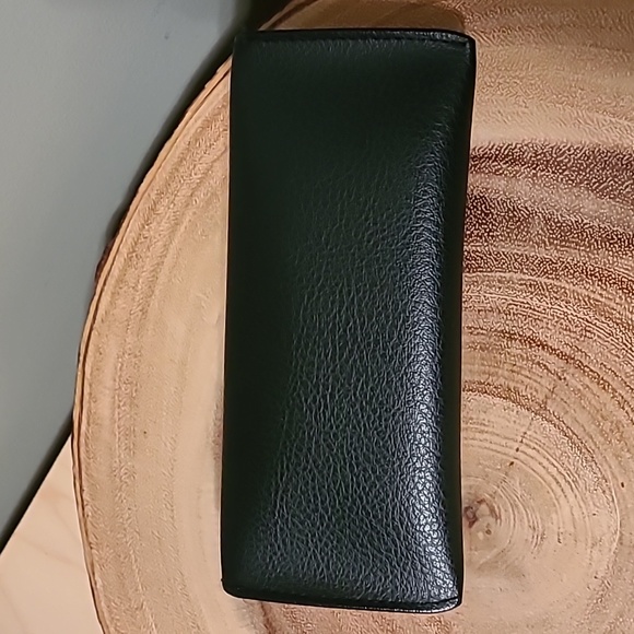 Ray-Ban sunglasses case - like new - Picture 2 of 5